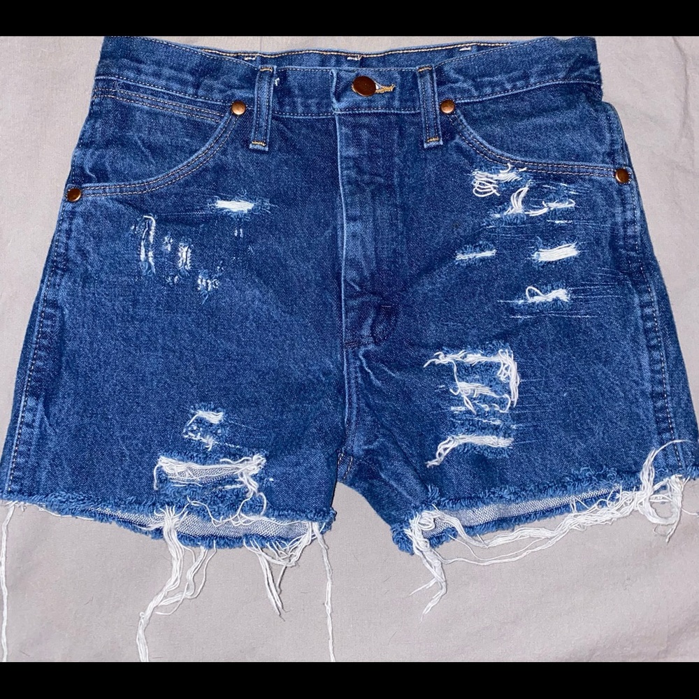 Wrangler cut-off distressed shorts
